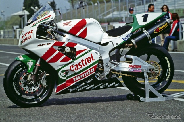 ホンダ VTR1000SPW(2001年)【ライダー:コーリン・エドワーズ】スーパーバイク世界選手権シリーズ2位