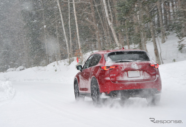 マツダ車が雪道にも強い理由とは…新型 CX-5 で体感