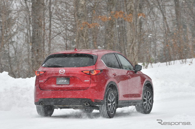 マツダ車が雪道にも強い理由とは…新型 CX-5 で体感