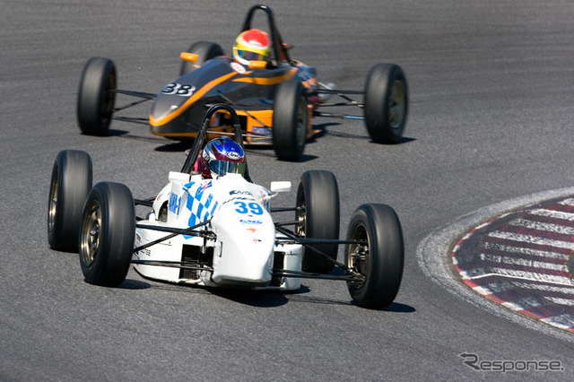 【筑波FJ1600選手権第2戦】Response.EMSSK02 が3位