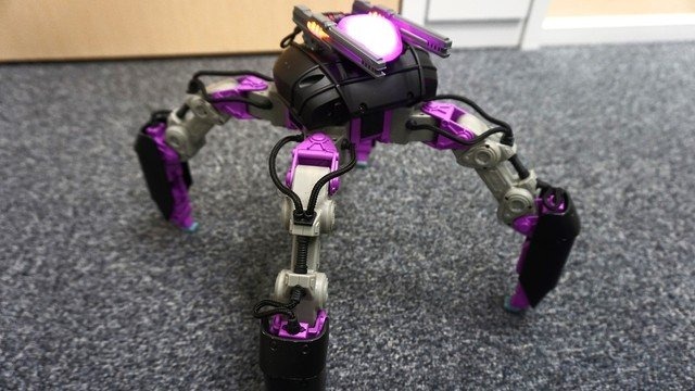 【レポート】現実世界で戦うARロボット「メカモン」登場 ― カスタマイズや対戦も可能で、大会もサポート予定