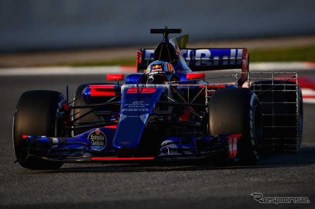 トロ・ロッソSTR12