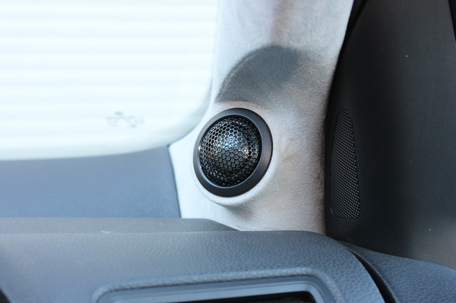 Volkswagen・Golf V by Mobile Sound Technology(東京都)