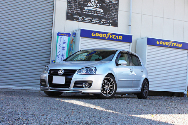 Volkswagen・Golf V by Mobile Sound Technology(東京都)