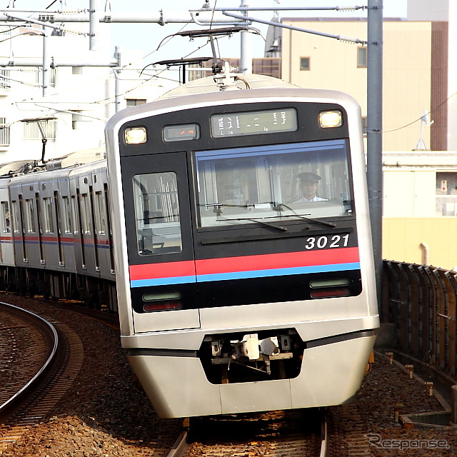 PR列車は6両編成の3000形で運行される。
