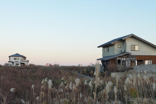 浪江町の太平洋沿岸部には津波被害を受けた廃屋が今も残されていた。