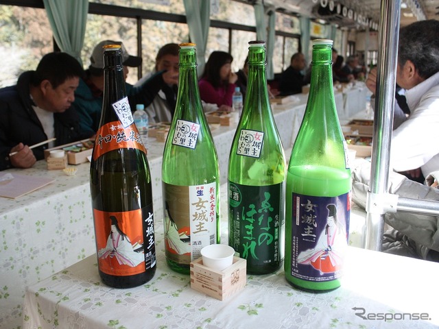 「枡酒列車」では岩村醸造の「女城主」などが飲める。