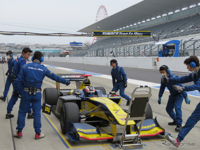 ピットストップの練習も開始している#7 ローゼンクヴィスト。