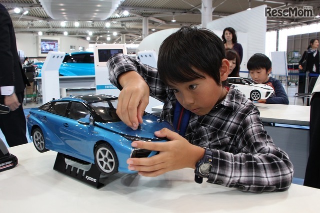こどもモーターショー:燃料電池を学ぼう