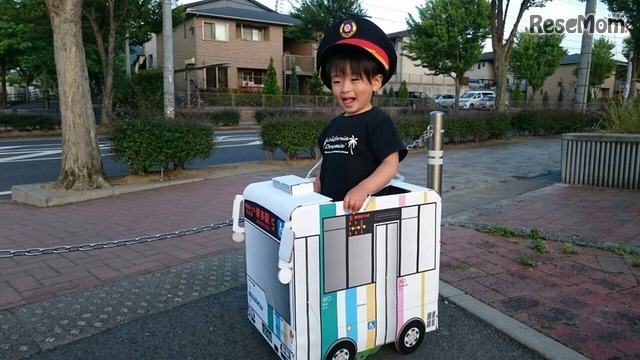 こどもモーターショー:ダンボールカーで遊ぼう