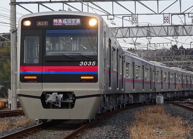 このほど営業運転に入った3000形の第3035編成。2016年度計画分の増備車両が全て完成した。