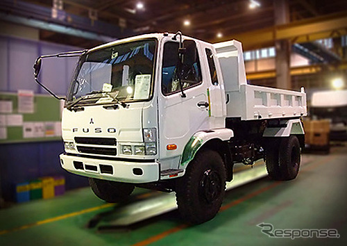 中型トラック「ファイター」のダンプ