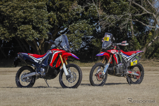 Honda CRF250RALLY（写真左）とCRF450RALLY。