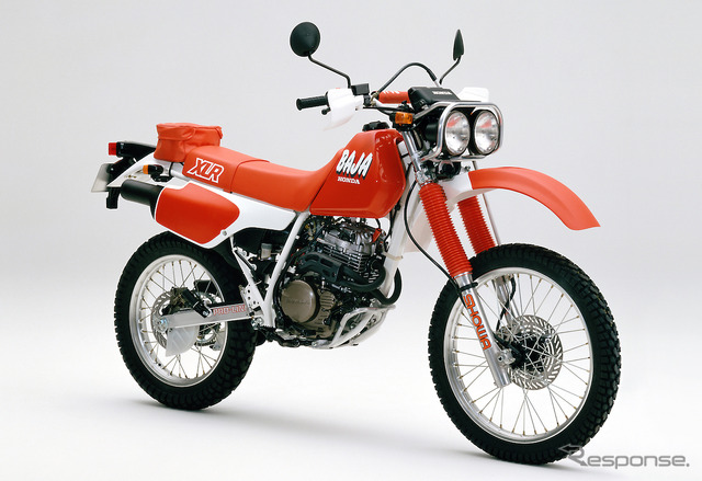 1987年のランドスポーツバイク 、ホンダ XLR BAJA(バハ)。