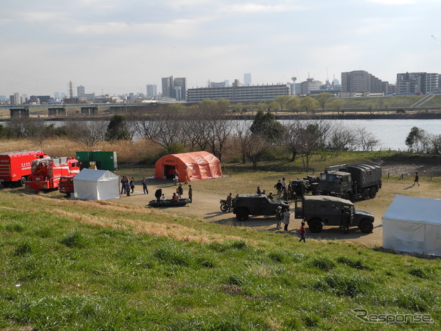 荒川河川敷で開催された防災イベントの様子