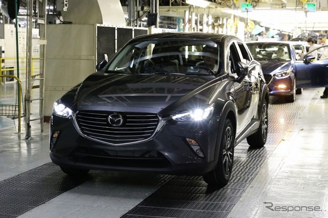 防府第1工場をラインオフするCX-3