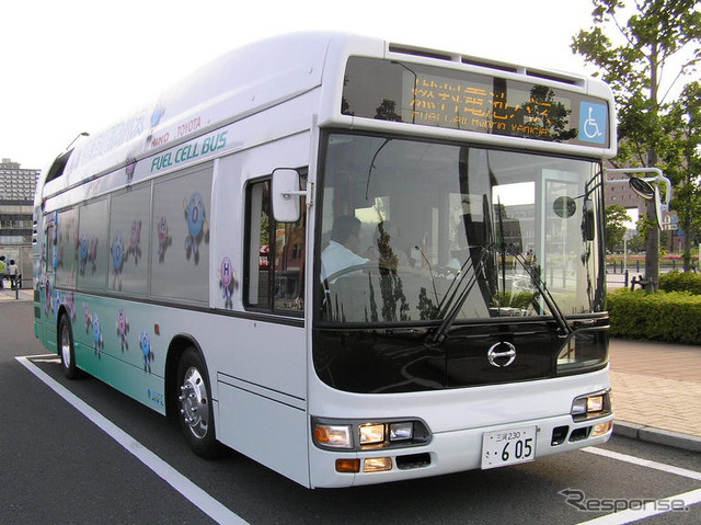 【エコカーワールド07】加速、警告、静か…試乗記