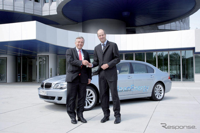 BMW、ドイツ最大のレンタカー会社の会長に水素自動車を貸与