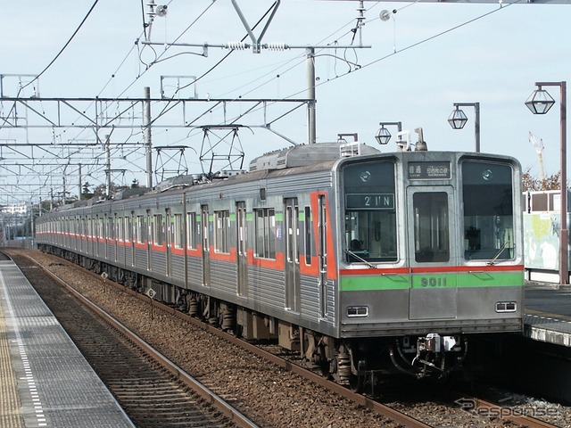 9000形の第9018編成。3月20日限りで引退する。