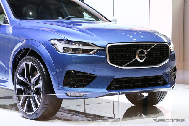 ボルボ XC60 新型「T6 R-デザイン」(ジュネーブモーターショー2017)