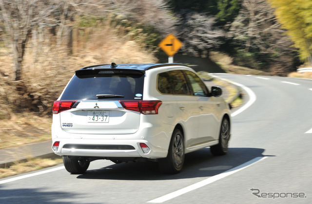 三菱 アウトランダーPHEV Sエディション