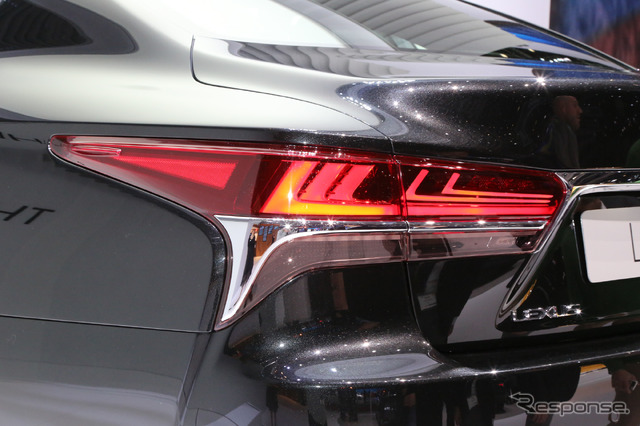 レクサス LS500h(ジュネーブモーターショー2017)