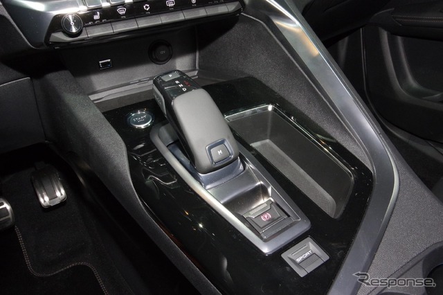 プジョー 5008 GT(ジュネーブモーターショー2017)