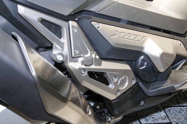 大阪モーターサイクルショーに展示されたHonda X-ADV。