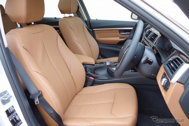 BMW 318iツーリング ラグジュアリー