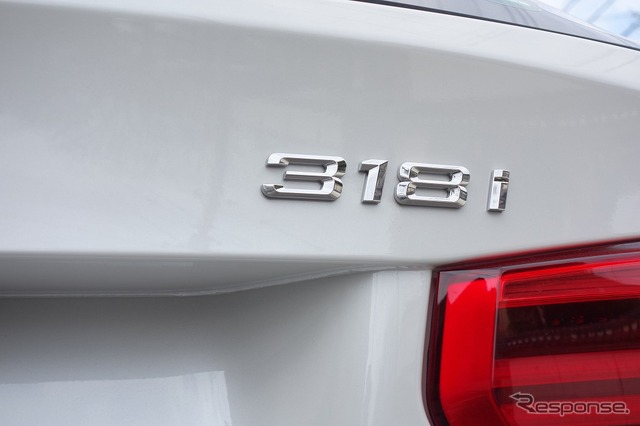 BMW 318iツーリング ラグジュアリー