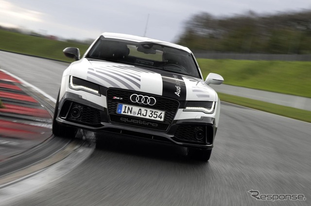 アウディRS7のロボットカー