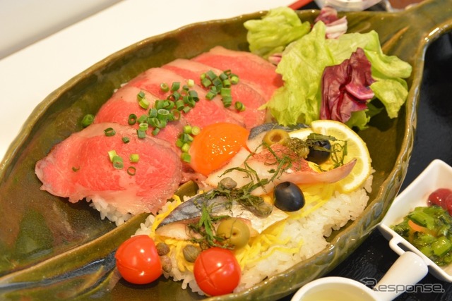 「第3回NEXCO東日本 どんぶり王座決定戦!」準グランプリの友部SA(上り)「“茨城を食べつくそう第3章”アロエ丼~茨城の最上で希少なおもてなし~」(1500円)