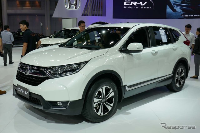 昨年、北米で公開されたホンダの新型「CR-V」もアジアでいち早く登場した