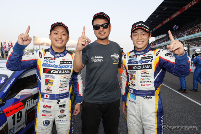2016年SUPER GTタイ大会で優勝した国本(右)。