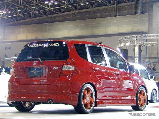 【オートギャラリー東京2001】『フィット』カスタム四態