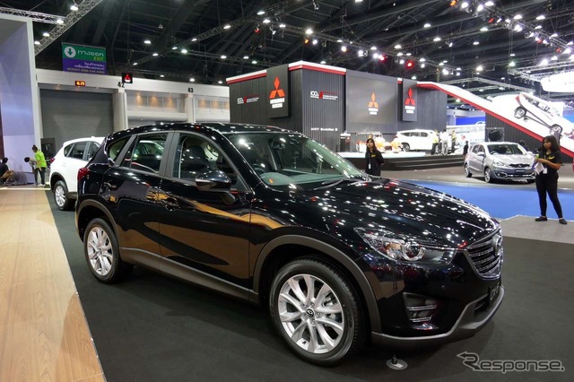 CX-5は旧モデルのまま。なぜか、ボディ色がソウルレッドでなかったのもCX-5のみ