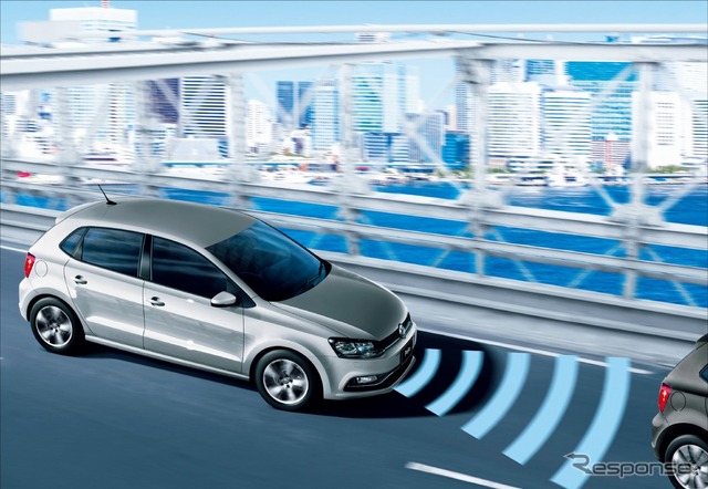 アダプティブクルーズコントロール“ACC”(全車速追従機能付)、プリクラッシュブレーキシステム“Front Assist”(シティエマージェンシーブレーキ機能付)イメージ