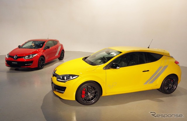 ルノー メガーヌ ルノースポール273 ファイナルエディション(左)と、限定車の「パックスポール」(右)