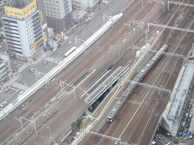 オフィスからも東海道新幹線や東海道本線、名鉄線などの姿を見ることができる。