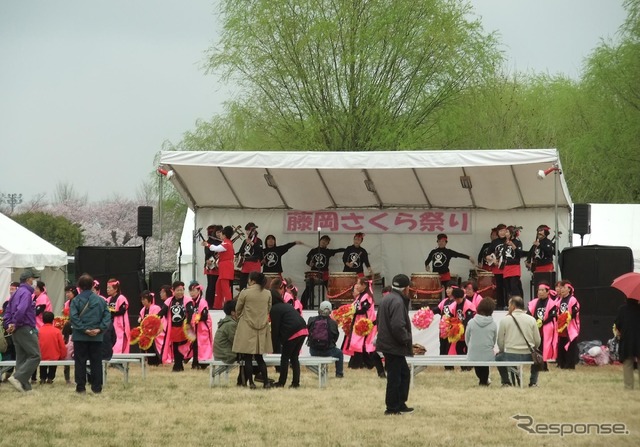 藤岡さくら祭りのステージイベント。