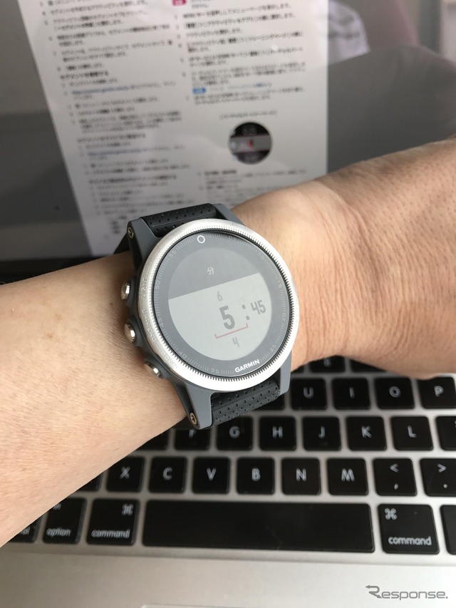 バーチャルパートナー機能で1kmあたり5分45秒の目標タイムを設定した