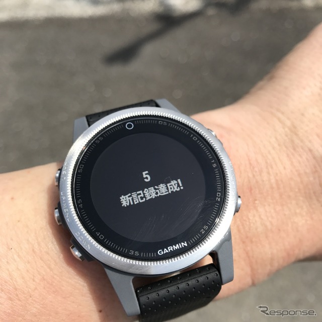 走り終わってボタンを押すとまずこの表示!でも考えてみると初コースなので当然「新記録」だよね
