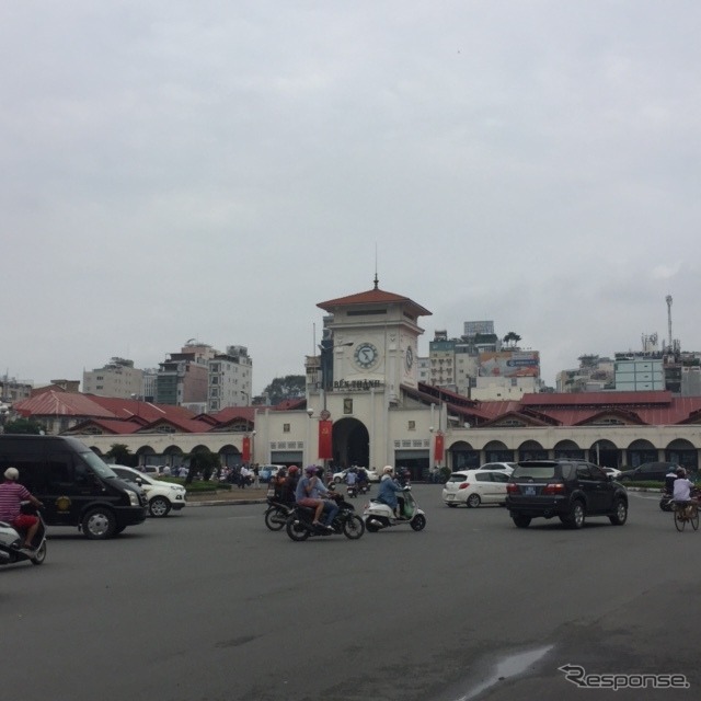 ホーチミンの市場周辺
