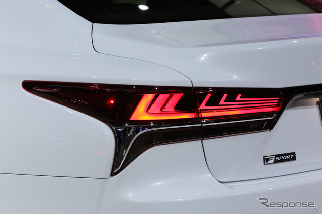 レクサス LS500 F SPORT(ニューヨークモーターショー2017)