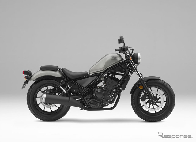 ホンダ レブル250(マットアーマードシルバーメタリック)