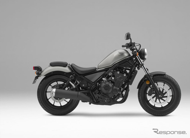 ホンダ レブル500(マットアーマードシルバーメタリック)