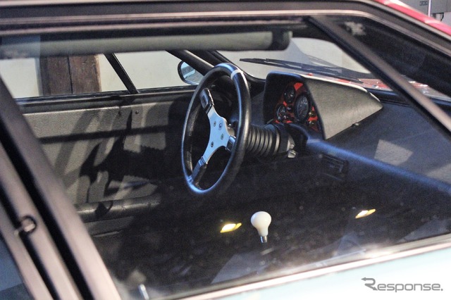 BMW M1アートカーbyアンディ・ウォーホール