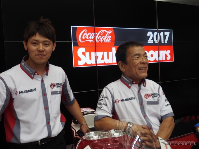高橋巧選手（向かって左）