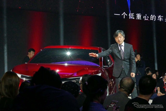 「TNGA」のコンセプトについて説明するトヨ(漢字:メール参照)田汽車研究センター副総経理の池田 亮氏