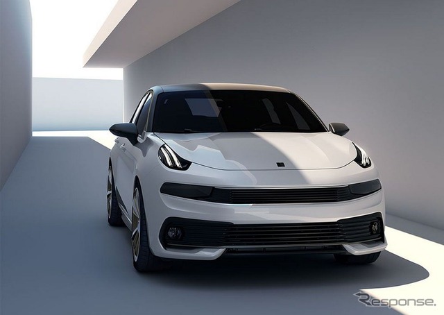 LYNK & COの03セダン